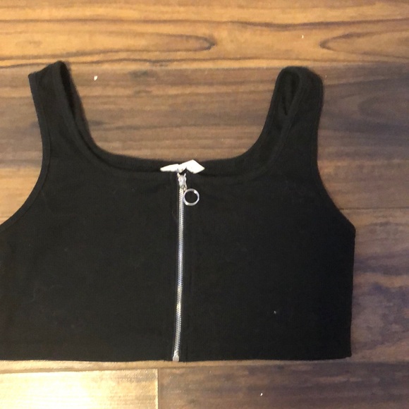 Never worn, the zipper does work - Picture 1 of 1